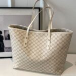184a5aea94ef4fc086261a7215c04d5f-Max.jpg Large Capacity Tote Bag
